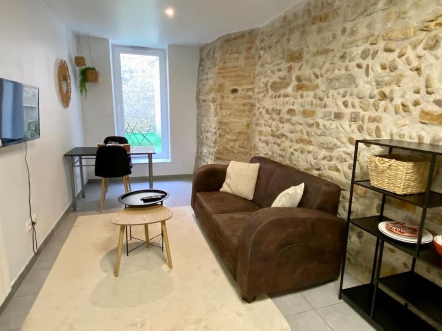 Vaste Appartement Renove - Centre Ville Bourg-en-Bresse Bagian luar foto