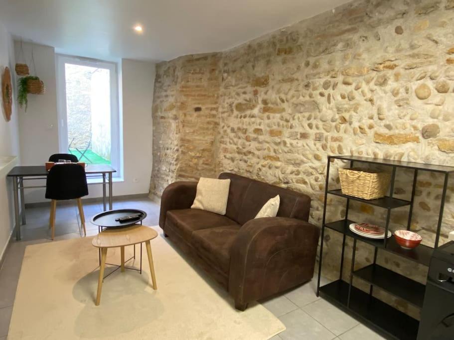 Vaste Appartement Renove - Centre Ville Bourg-en-Bresse Bagian luar foto